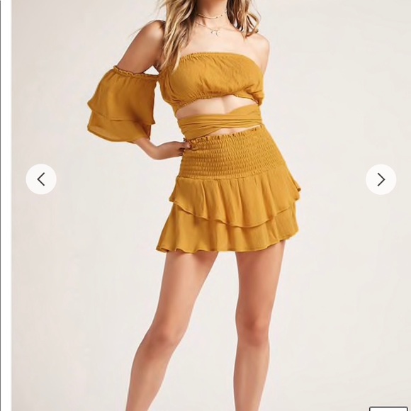 Yellow festival set - Picture 4 of 4